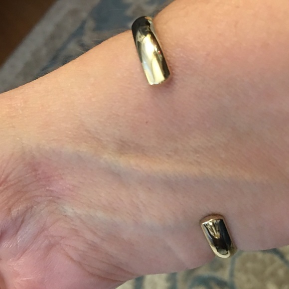 14K plated silver engraved “Love” cuff - Picture 3 of 6